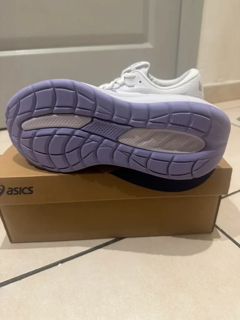 Tweedehands Asics Gel-Cumulus 28 bike — afbeelding 4 van 7