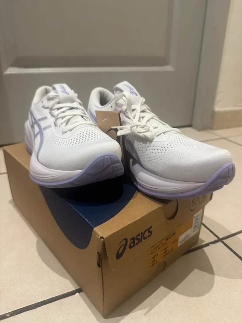 Tweedehands Asics Gel-Cumulus 28 bike — afbeelding 2 van 7