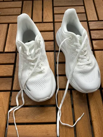 Used Hoka Bondi 9 bike — image 2 of 6