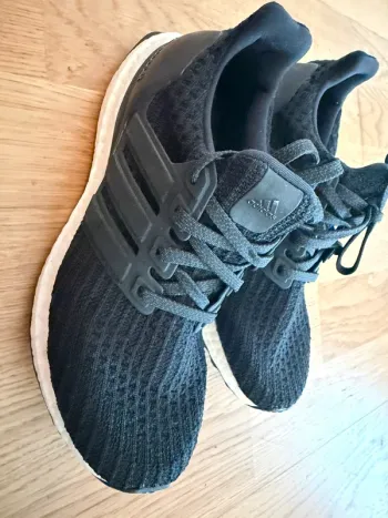 Gebrauchtes Adidas Ultra Boost Running Shoes
