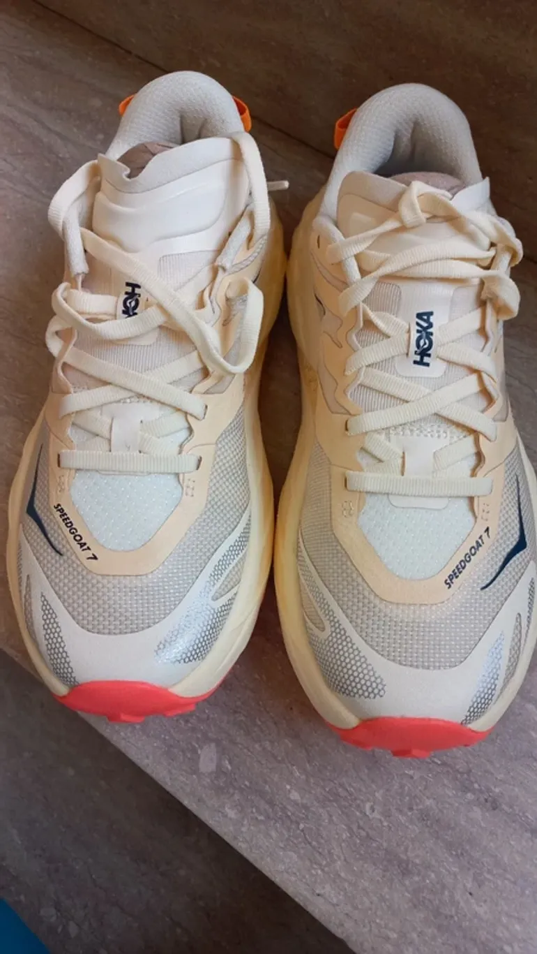 Used Hoka Speedgoat 7 bike — image 2 of 7