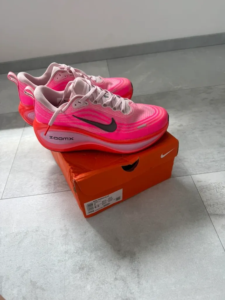 Used Nike Vomero Plus bike — image 2 of 4
