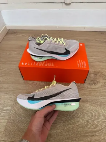 Nike ZoomX Vaporfly Next% 4 Running Shoes d'occasion