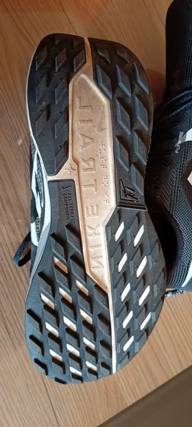 Used Nike Trail running shoes bike — image 3 of 6