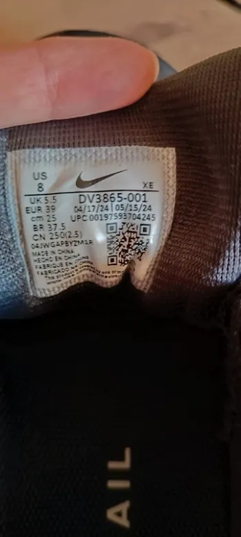 Used Nike Trail running shoes bike — image 4 of 6