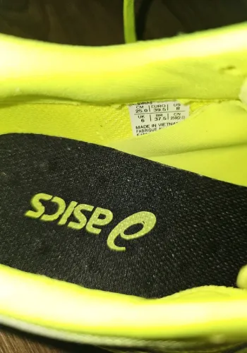 Used Asics Magic Speed 4 2025 bike — image 4 of 10