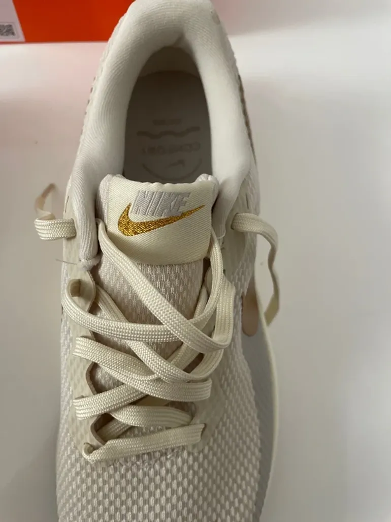 Used Nike Revolution 8 bike — image 7 of 12