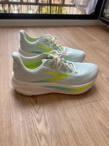 Used Brooks Ghost 17 Running Shoes