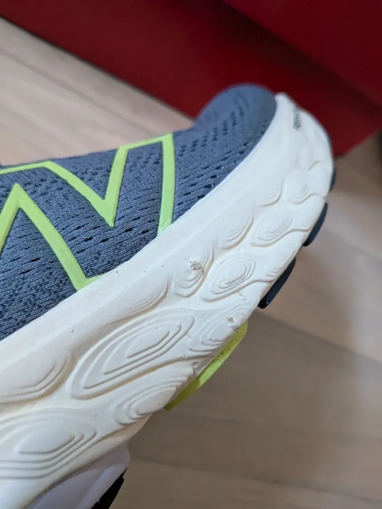 Used New Balance Fresh Foam X 860v14 bike — image 10 of 12