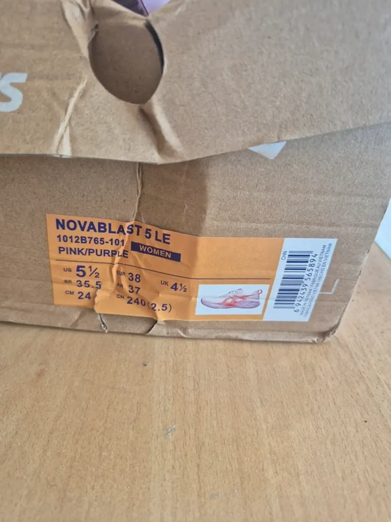 Used Asics Novablast 5 LE bike — image 8 of 8