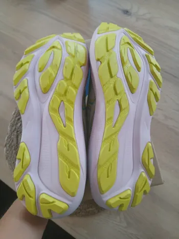 Used Asics GT-2000 14 TR bike — image 6 of 7