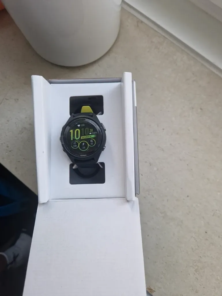 Garmin Forerunner 265s bike d'occasion — image 2 sur 5
