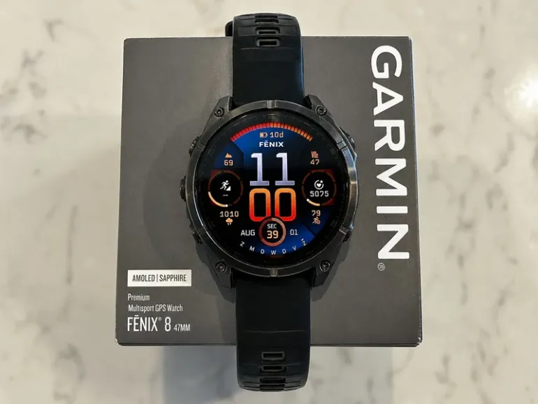 Premium Fenix 8 Sapphire AMOLED bike d'occasion — image 2 sur 9