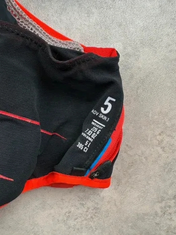 Used Salomon Gilet de running bike — image 9 of 12