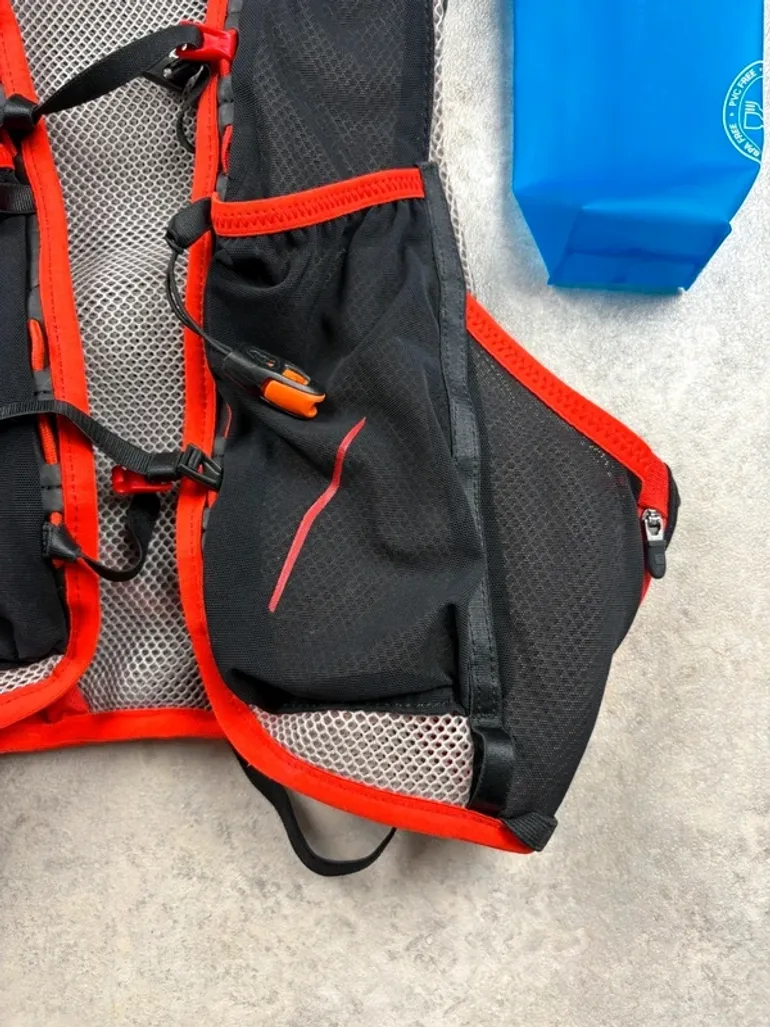 Used Salomon Gilet de running bike — image 6 of 12