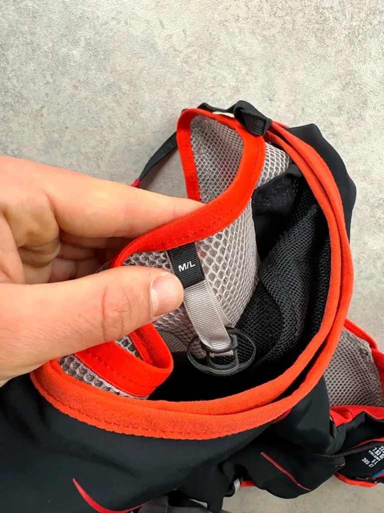 Used Salomon Gilet de running bike — image 12 of 12