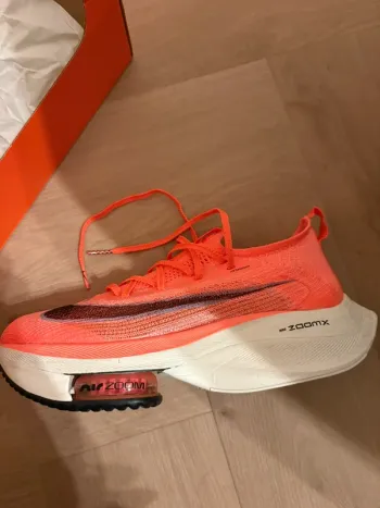 Nike Alphafly 6 bike d'occasion — image 2 sur 4