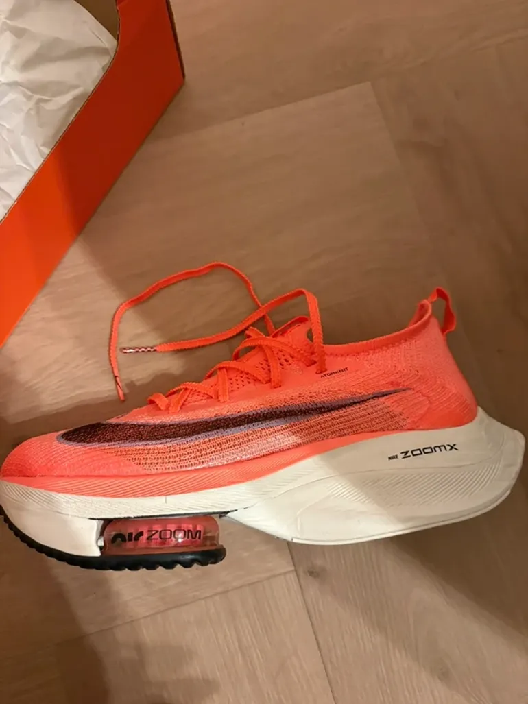 Nike Alphafly 6 bike d'occasion — image 2 sur 4