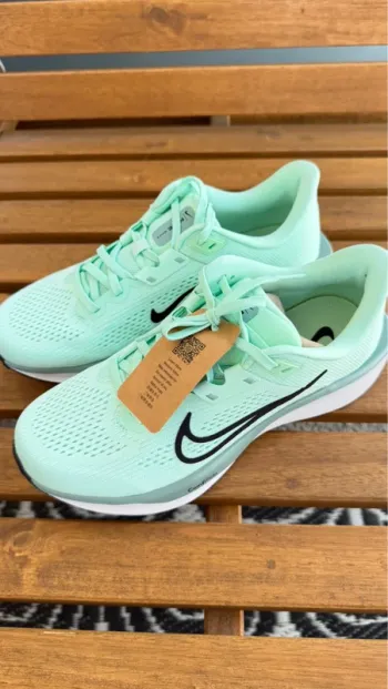Tweedehands Nike Quest 6 Running Shoes