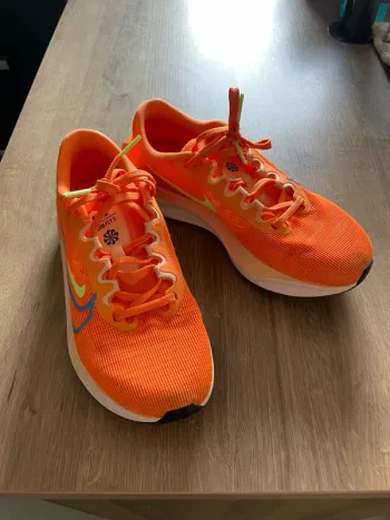 Used Orange Zoom Fly 5 Running Shoes