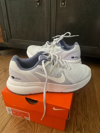 Tweedehands Nike Zoom Span 3 bike — afbeelding 2 van 5