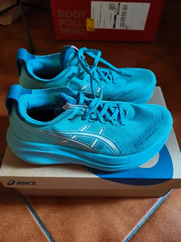 Used Asics Gel Nimbus 27 bike — image 2 of 8