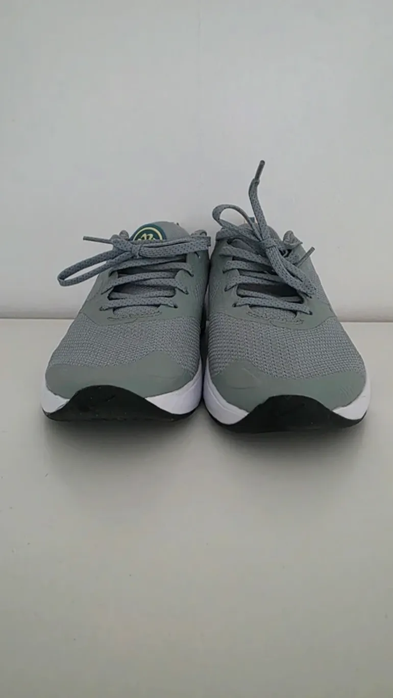 Tweedehands Ideal Nike Sneaker Gr. 38 bike — afbeelding 5 van 7