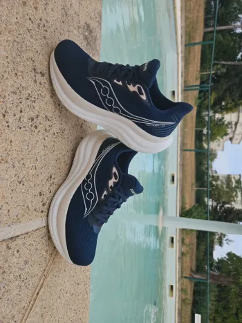 Used Saucony Triumph 23 bike — image 2 of 12