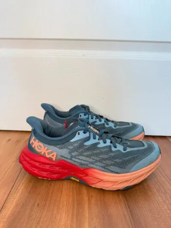 Hoka Speedgoat 5 Running Shoes usato