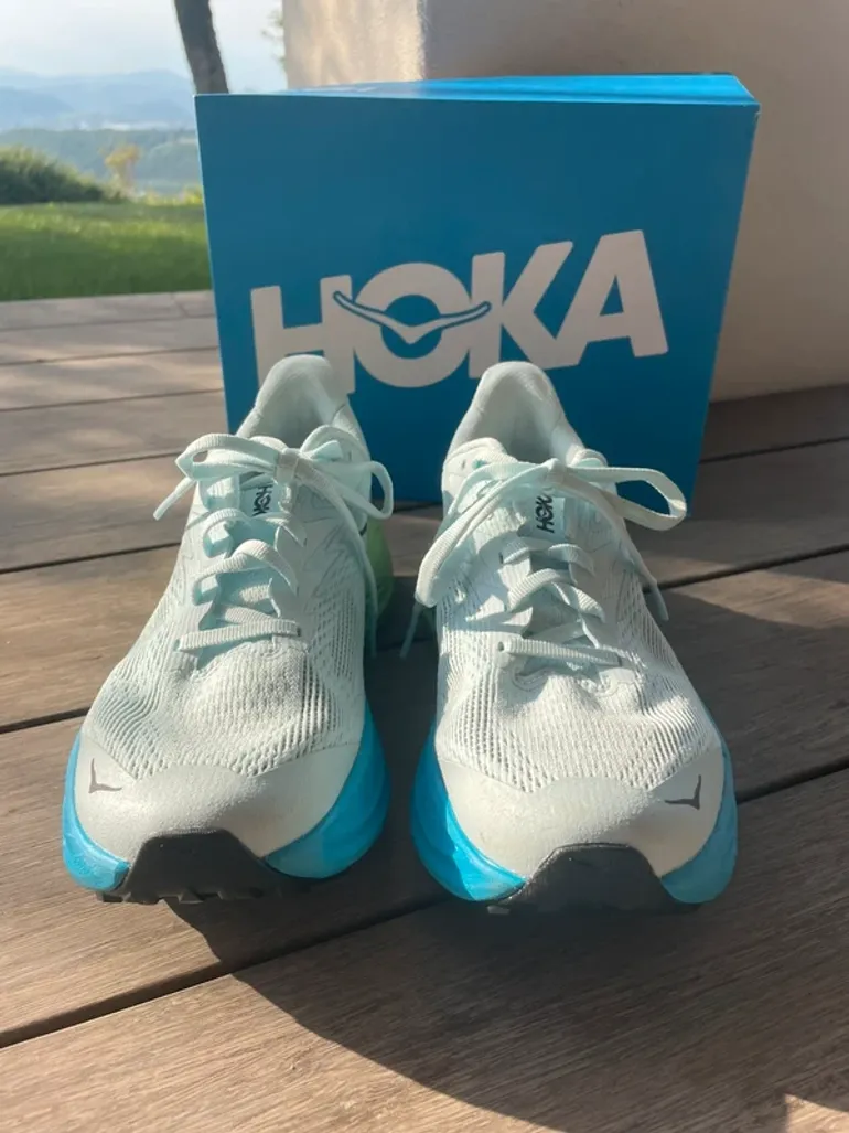Used Hoka Challenger 8 bike — image 3 of 16