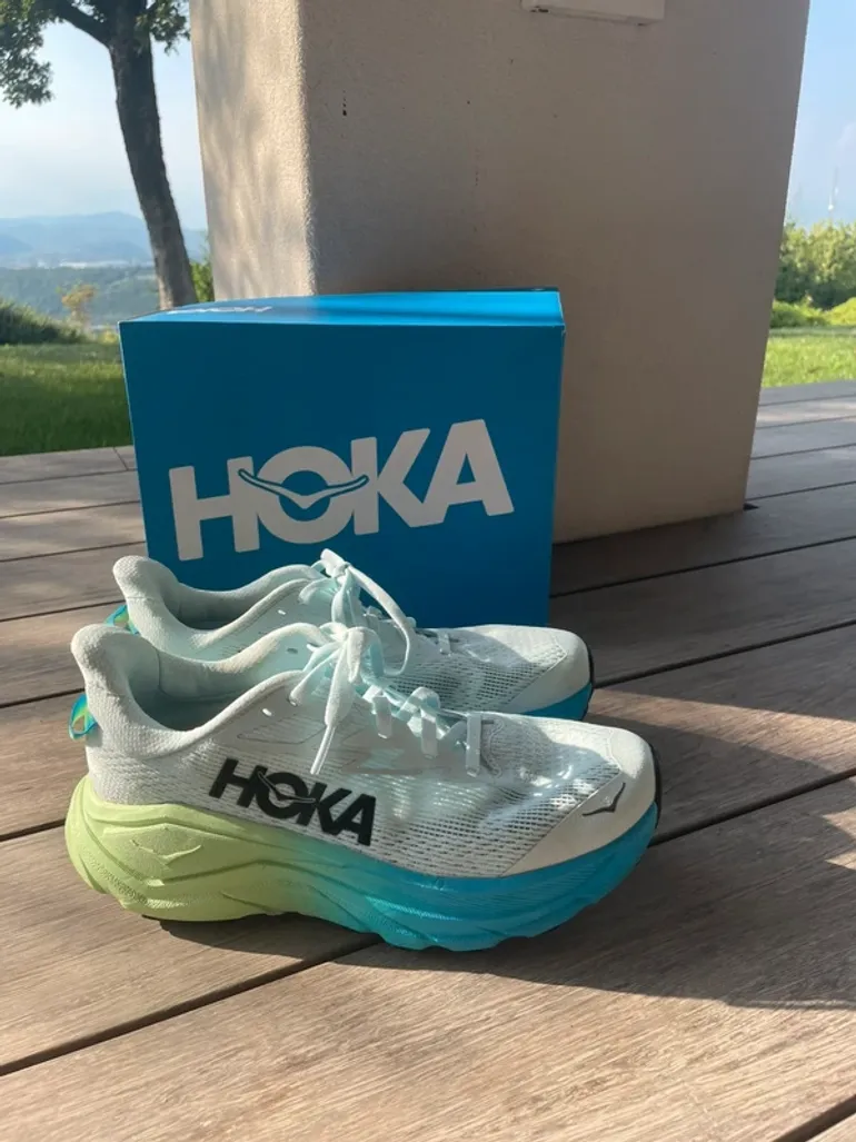 Used Hoka Challenger 8 bike — image 2 of 16