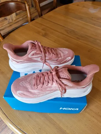 Hoka Clifton 10 bike d'occasion — image 6 sur 10
