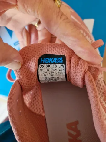 Hoka Clifton 10 bike d'occasion — image 9 sur 10
