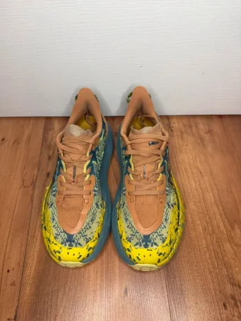 Hoka Speedgoat 6 bike d'occasion — image 10 sur 14