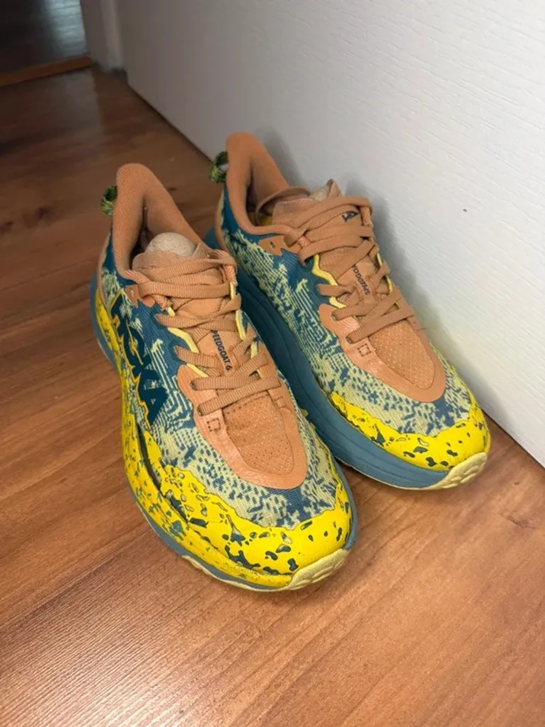 Hoka Speedgoat 6 bike d'occasion — image 2 sur 14