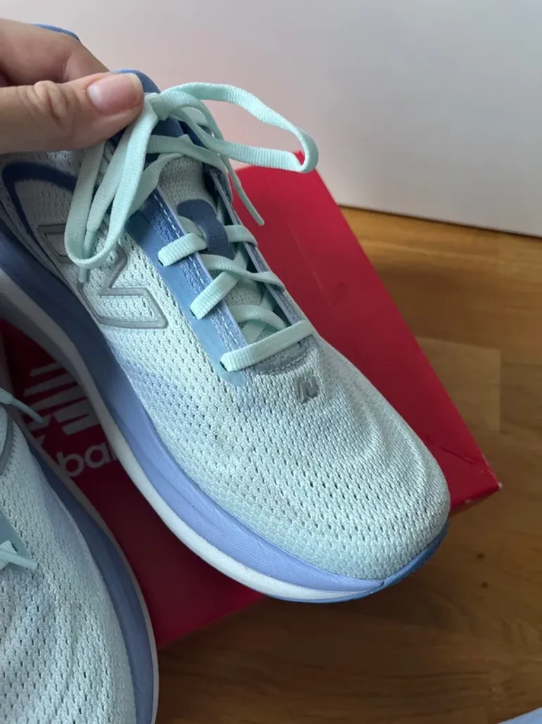 New Balance 1080 V15 bike d'occasion — image 4 sur 9