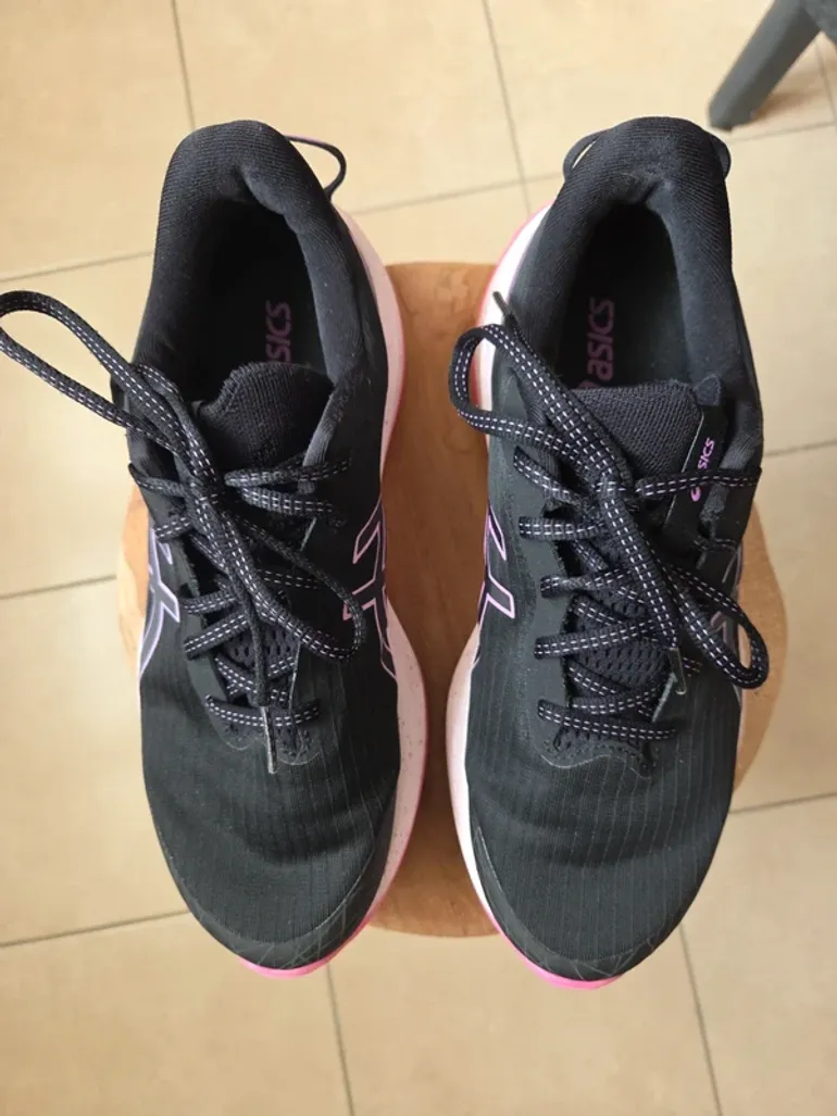 Used Asics GEL-Cumulus 26 bike — image 3 of 8