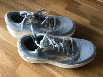 Used Brooks Ghost Max bike — image 5 of 7