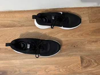 Nike Baskets noires et blanches bike de segunda mano — imagen 2 de 3