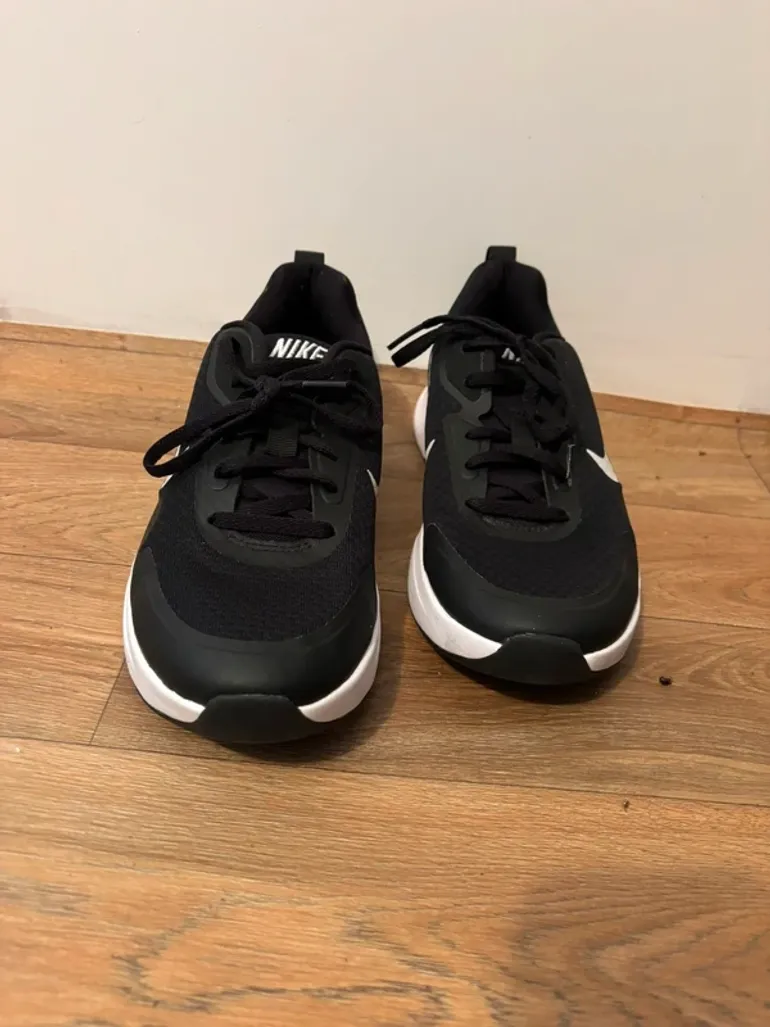 Nike Baskets noires et blanches bike de segunda mano — imagen 3 de 3