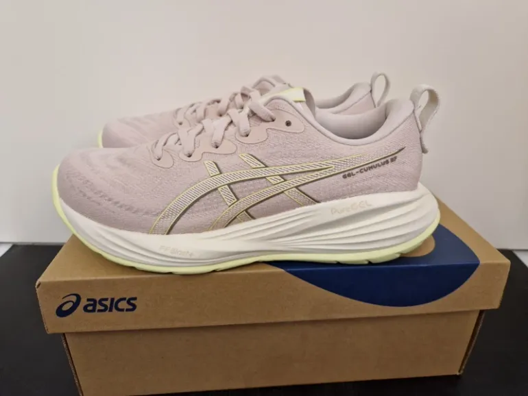 Tweedehands Asics Gel Cumulus 27 bike — afbeelding 3 van 4