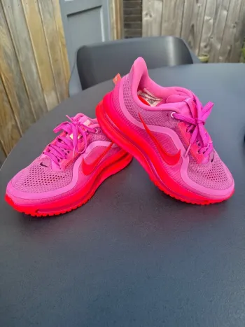 Tweedehands Pegasus Premium Running Shoes
