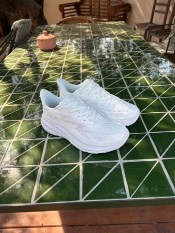 Hoka Clifton 9 Running Shoes d'occasion