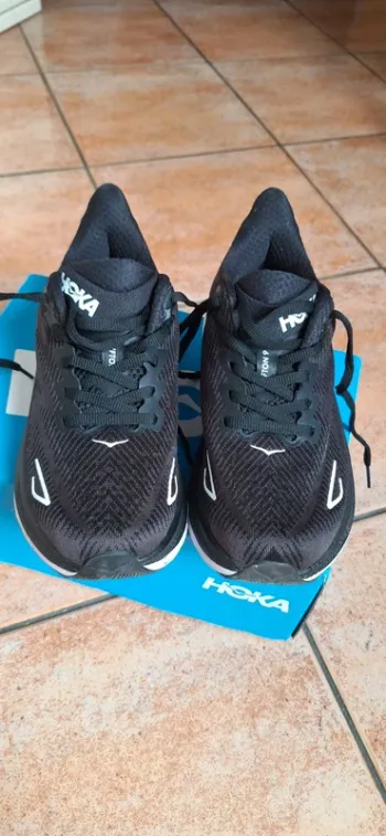 Hoka Clifton 9 bike d'occasion — image 2 sur 7