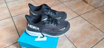 Hoka Clifton 9 Running Shoes d'occasion