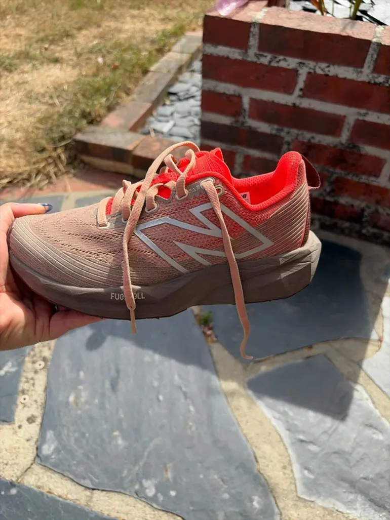 Käytetty New Balance FuelCell Toe Protect bike — kuva 3 / 5