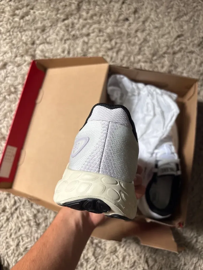 Käytetty New Balance Fresh Foam 680 V8 bike — kuva 4 / 8