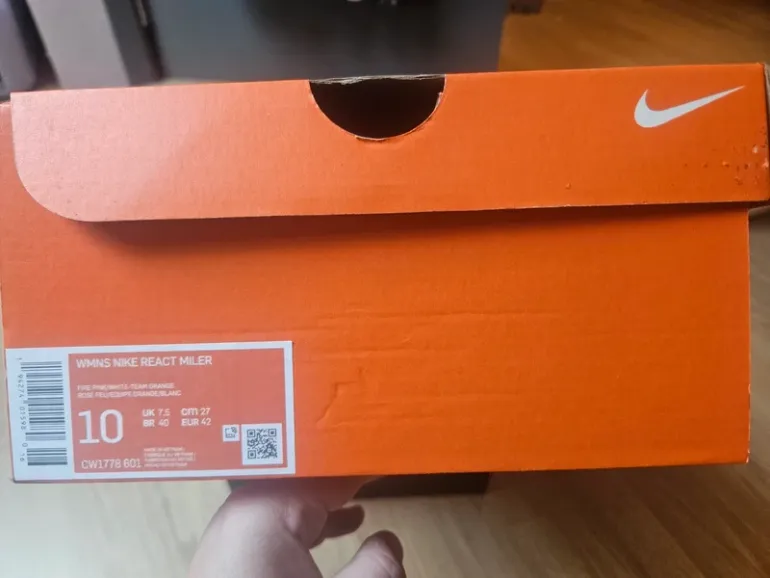 Used Orange Nike React Miler bike — image 7 of 7