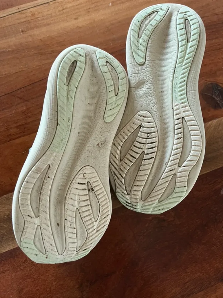 Asics Nimbus 27 bike d'occasion — image 3 sur 4