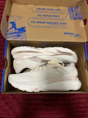 Brooks Adrenaline GTS 24 Running Shoes d'occasion